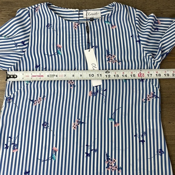 CLOSET LONDON BLUE STRIPE FLORAL BELL SLEEVE BLOUSE, size 6 - Picture 6 of 11